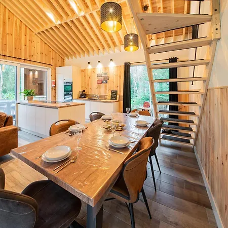 Chalet In Erez E Near Town Center, Cleaning Included Erezee