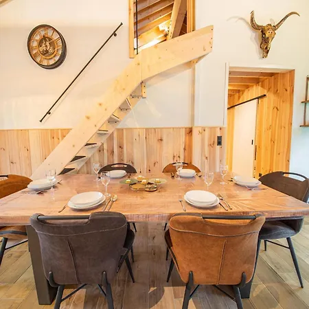 木屋 Escape With Heated Pool, Cleaning Included Érezée