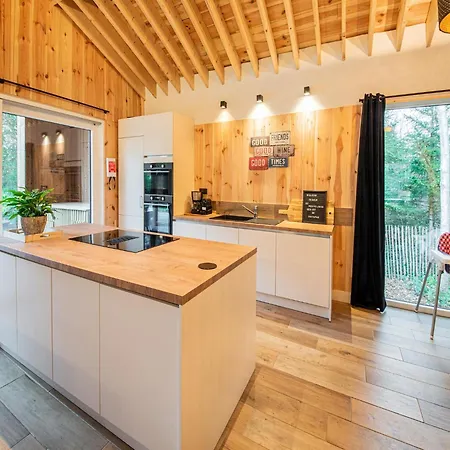 Escape With Heated Pool, Cleaning Included Érezée