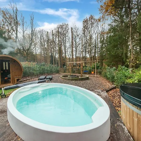 Escape With Heated Pool, Cleaning Included 木屋